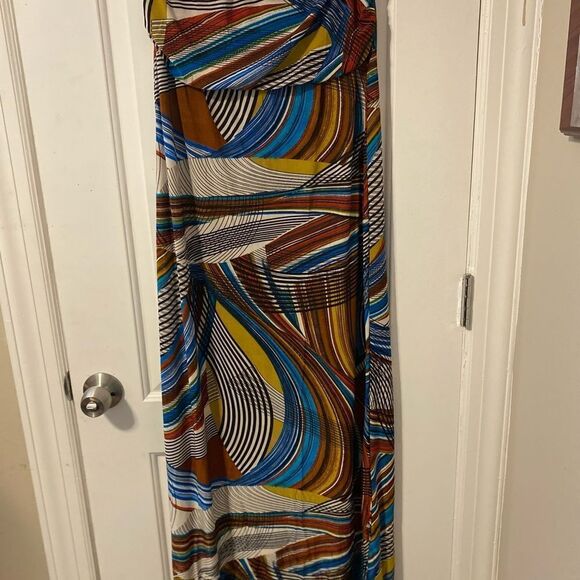 Dresses & Skirts - Maxi dress